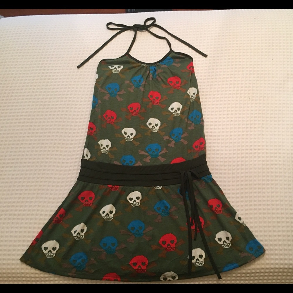 Super cute and unique skull camouflage halter dress in small. Great condition.